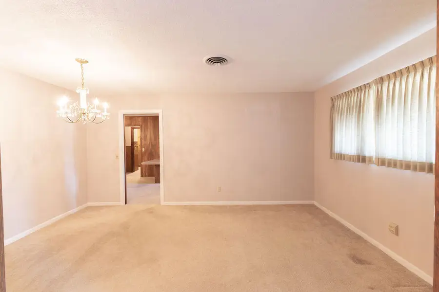 2503 Holliday Street, Plainview, TX 79072 - Image #3