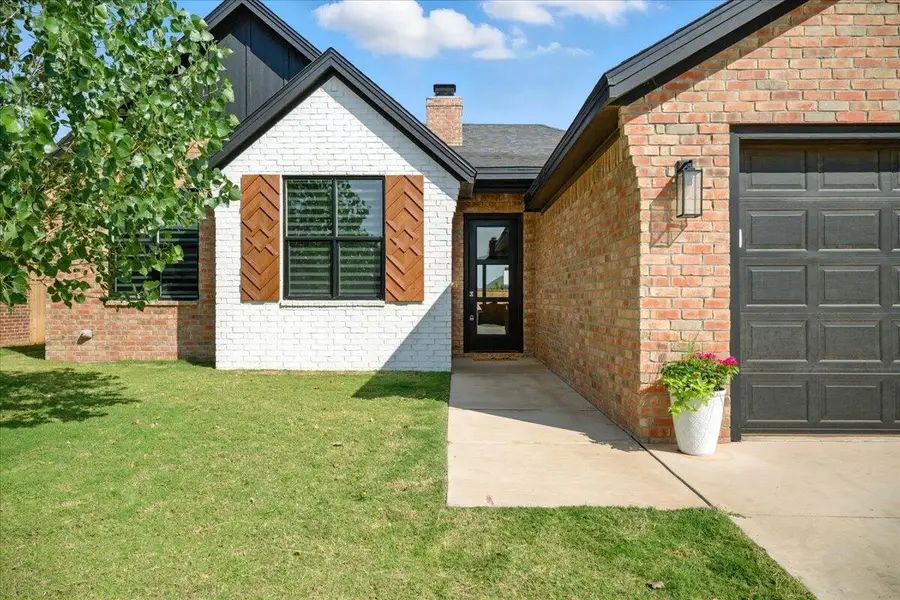 813 N 6th Circle, Wolfforth, TX 79382 - Image #3