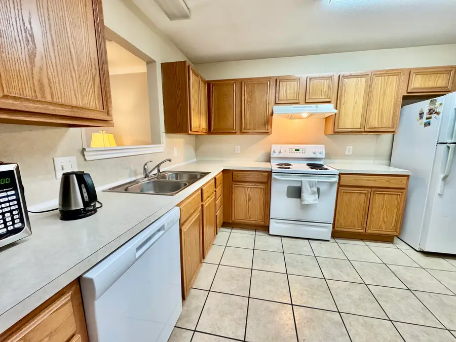 602 N Bangor Avenue, Lubbock, TX 79416 - Image #3