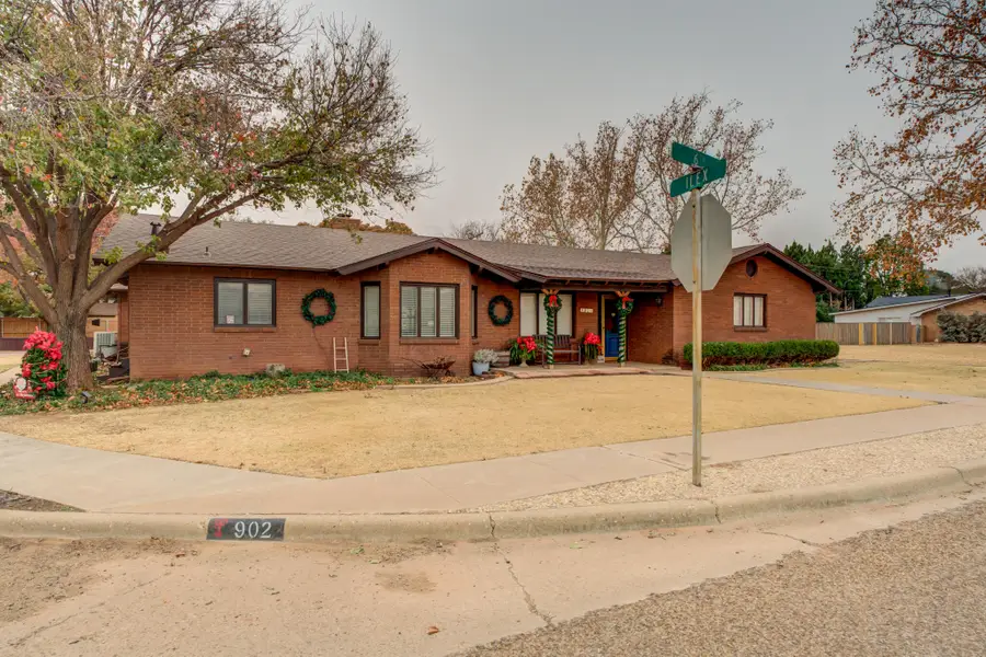 902 W 6th Street, Idalou, TX 79329 - Image #2