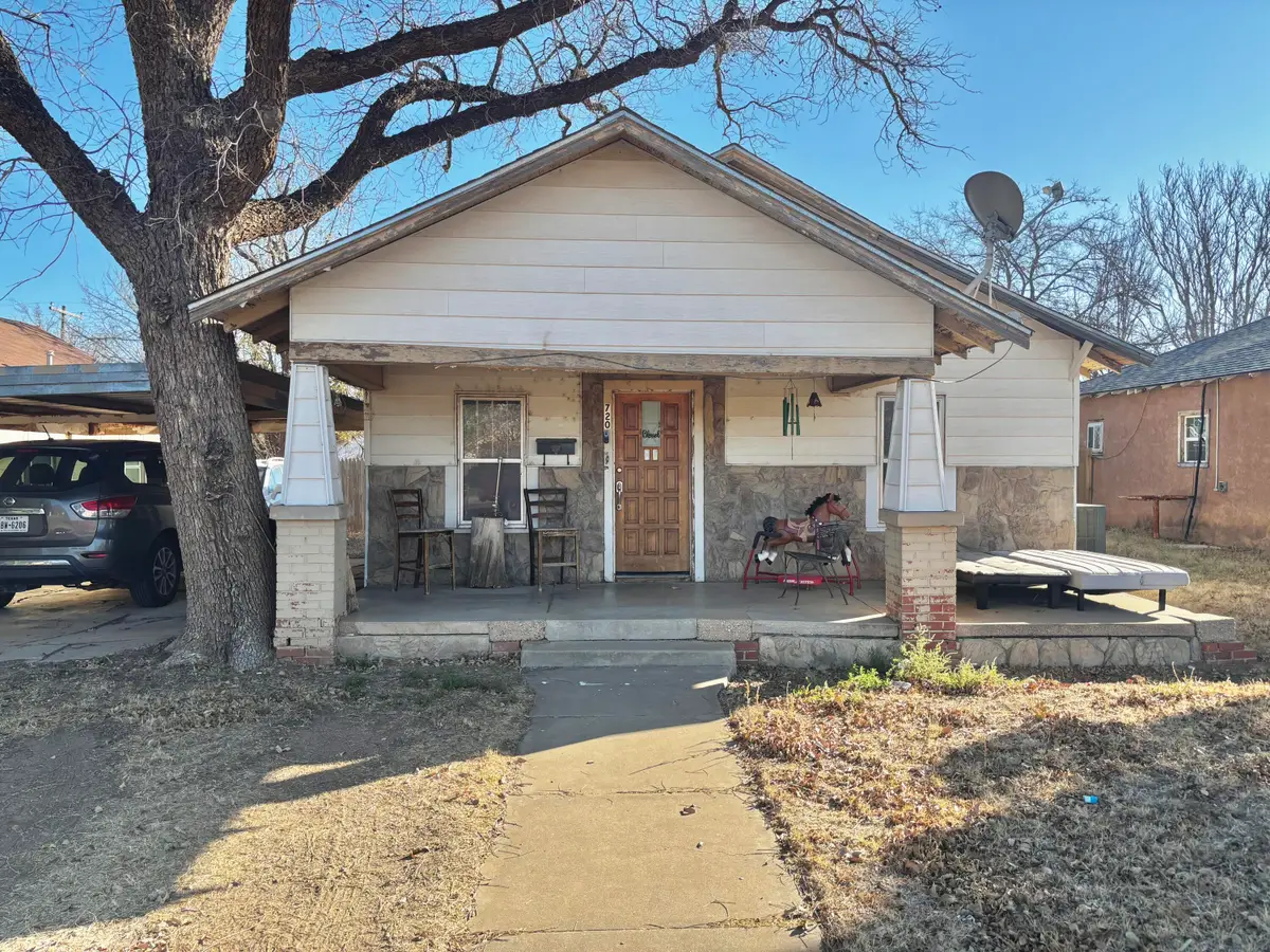 720 S 11th Street, Slaton, TX 79364 - Image #1