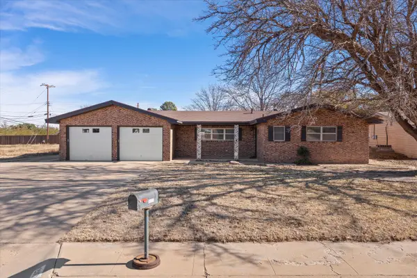 2003 College Avenue, Levelland, TX 79336