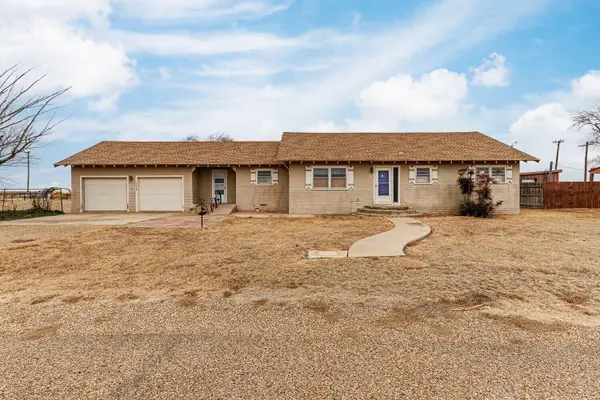 1228 S Ralls Highway, Floydada, TX 79235