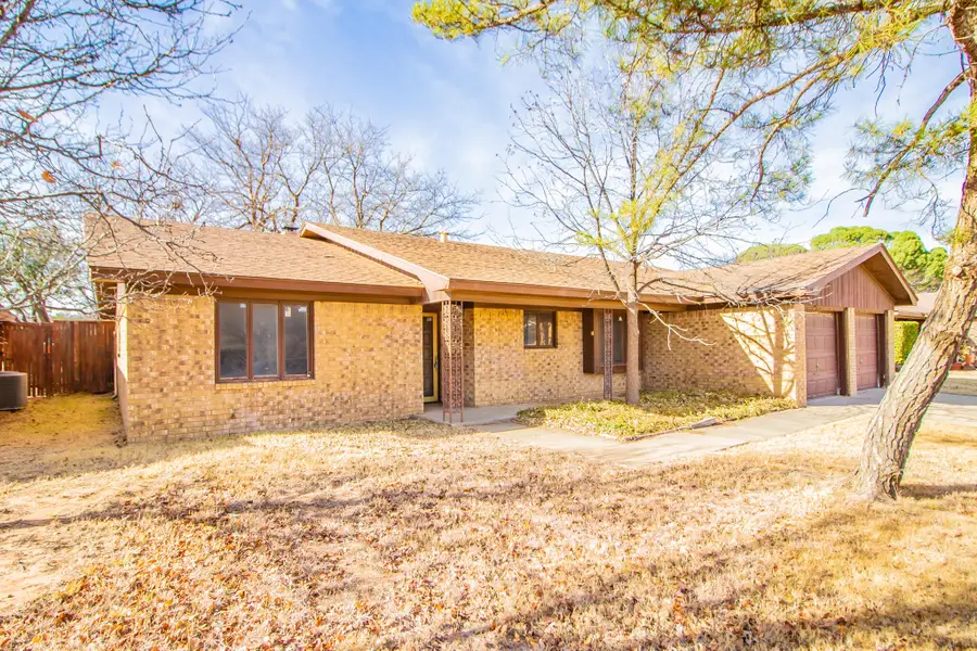 8012 Dover Avenue, Lubbock, TX 79424 - Image #2