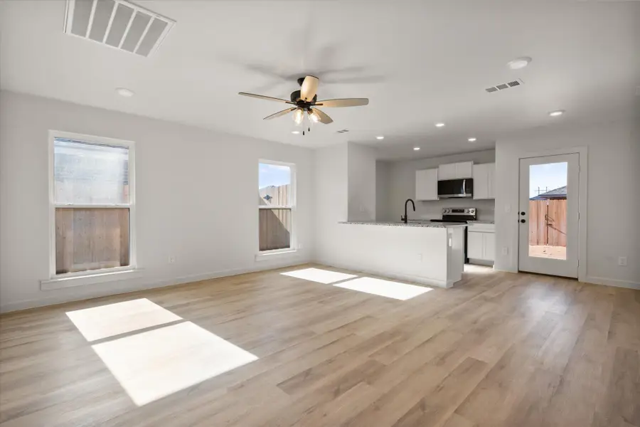 1603 N Clinton Avenue, Lubbock, TX 79416 - #3