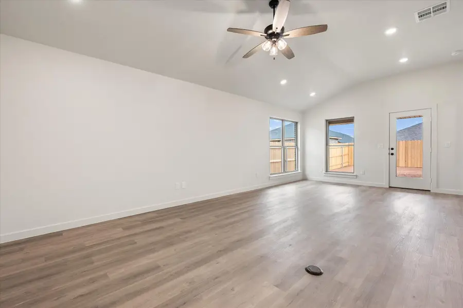 2408 Aberdeen Avenue, Wolfforth, TX 79382 - Image #3