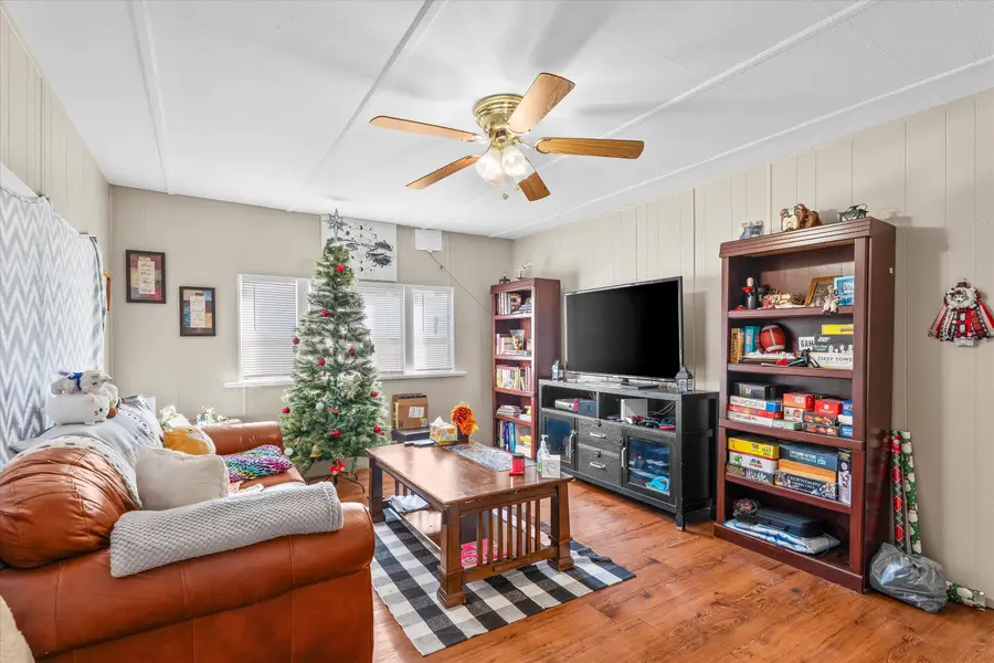 204 Austin Street, Levelland, TX 79336 - Image #2