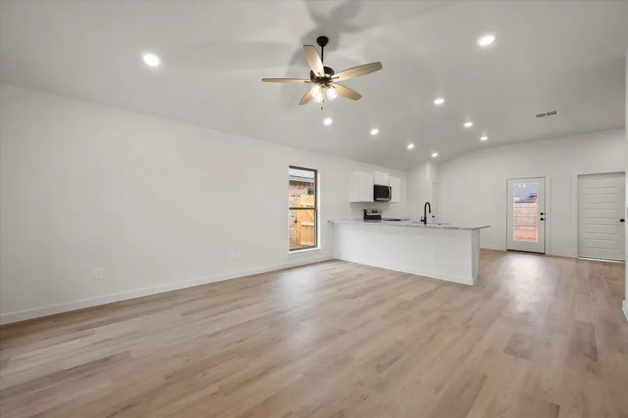 2411 Aberdeen Avenue, Wolfforth, TX 79382 - Image #3