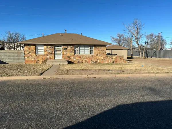 107 Cypress Street, Levelland, TX 79336