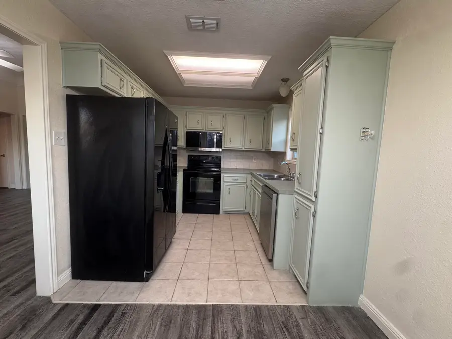 2114 93rd Street, Lubbock, TX 79423 - Image #3