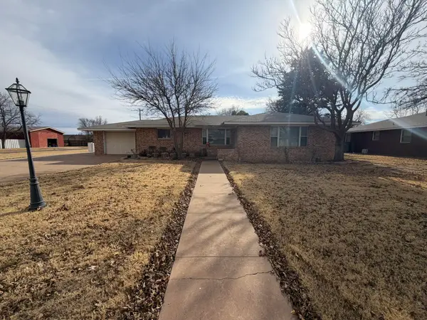 501 W 1st Street, Hale Center, TX 79041