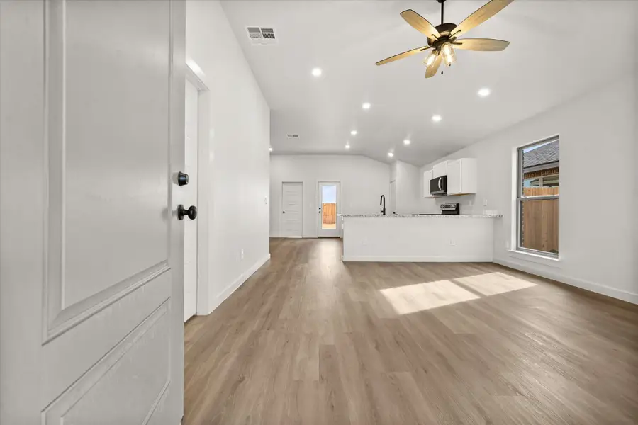 2611 Garland Avenue, Lubbock, TX 79407 - Image #2