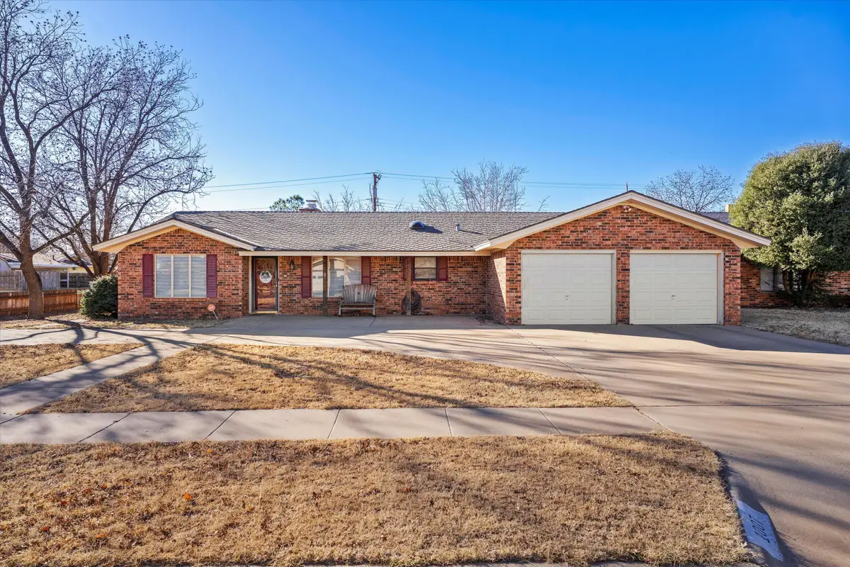 1007 S Howell Street, Brownfield, TX 79316 - Image #1