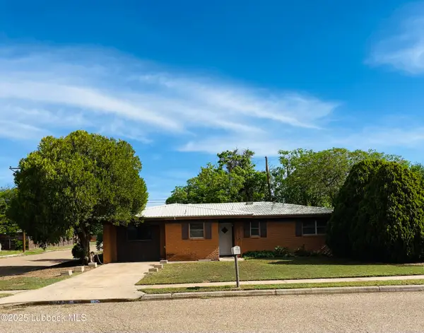 1301 6th Street, Shallowater, TX 79363