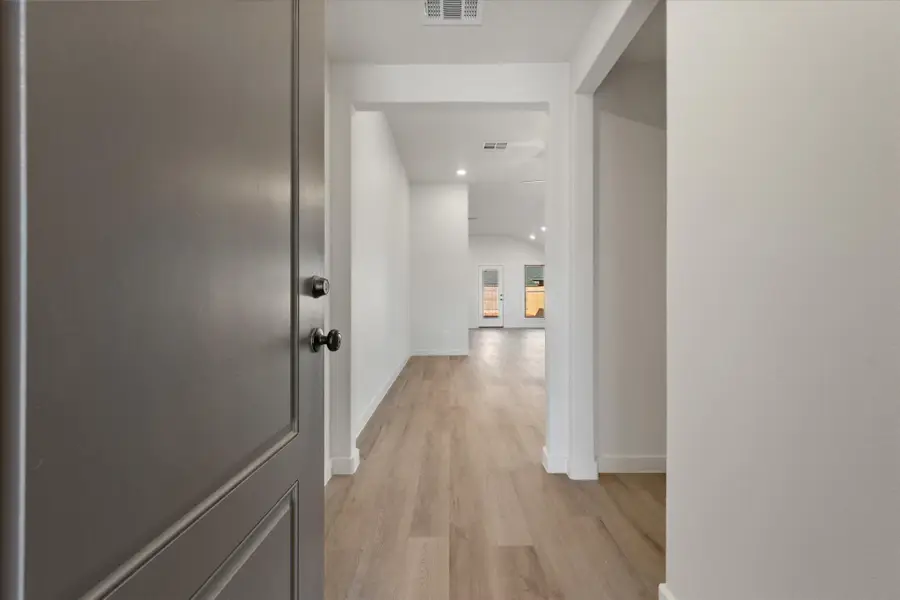 2413 Aberdeen Avenue, Wolfforth, TX 79382 - Image #2