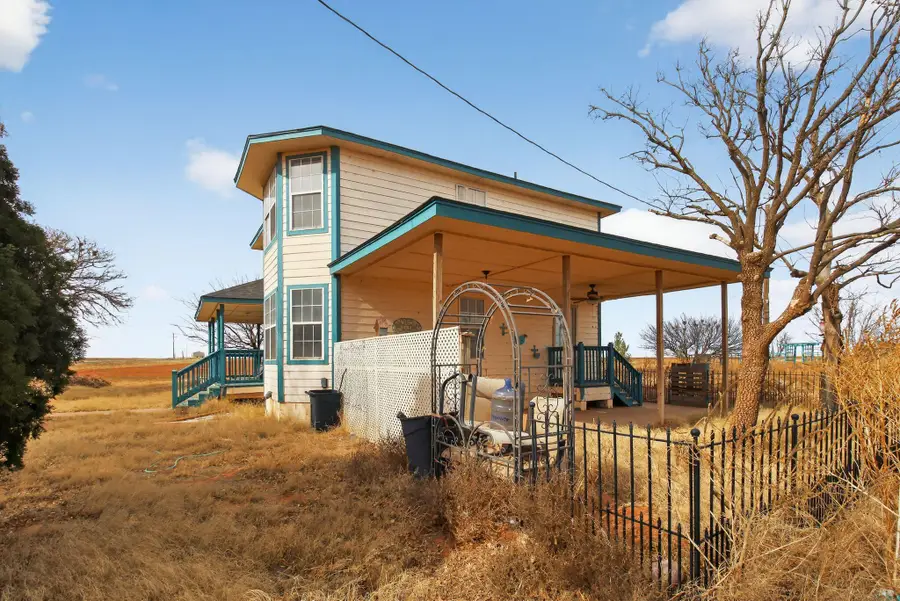 409 E State Highway 83, Seagraves, TX 79359 - Image #3
