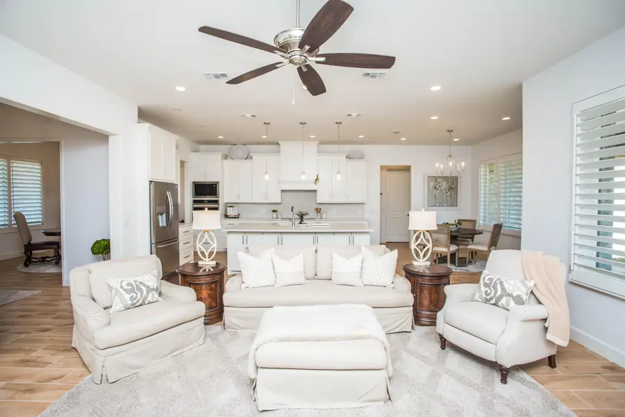 209 S Holliday Street, Plainview, TX 79072 - #3