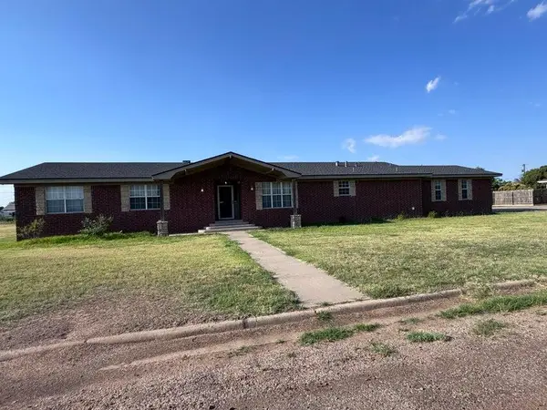1024 W Apogee Drive, Lockney, TX 79241