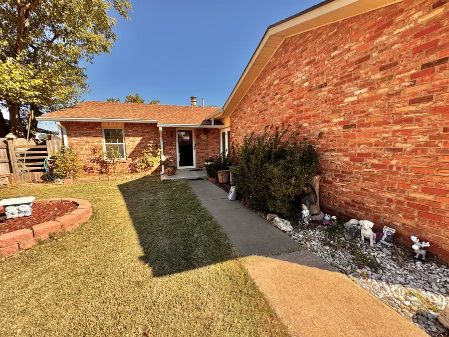 3902 Sides Street, Plainview, TX 79072 - Image #2