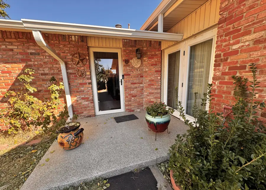 3902 Sides Street, Plainview, TX 79072 - Image #3