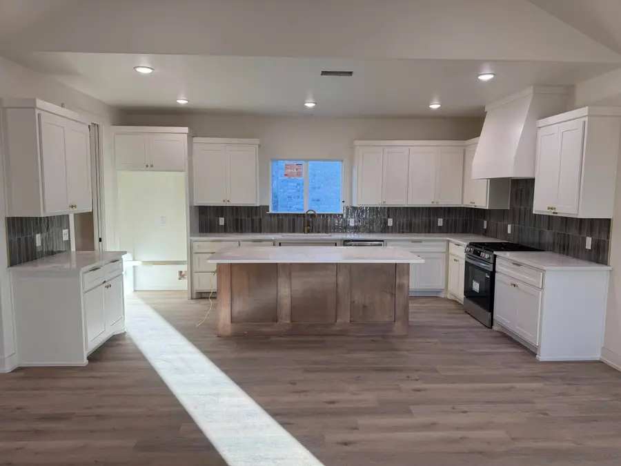 1213 N 6th Street, Wolfforth, TX 79382 - Image #2