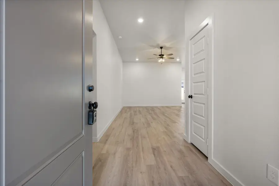 2427 Aberdeen Avenue, Wolfforth, TX 79382 - Image #2