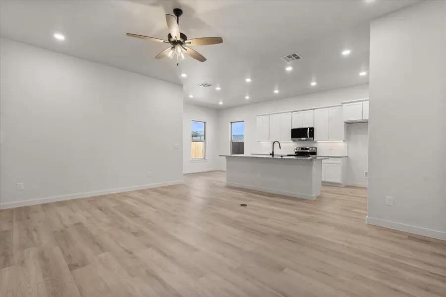 2427 Aberdeen Avenue, Wolfforth, TX 79382 - Image #3