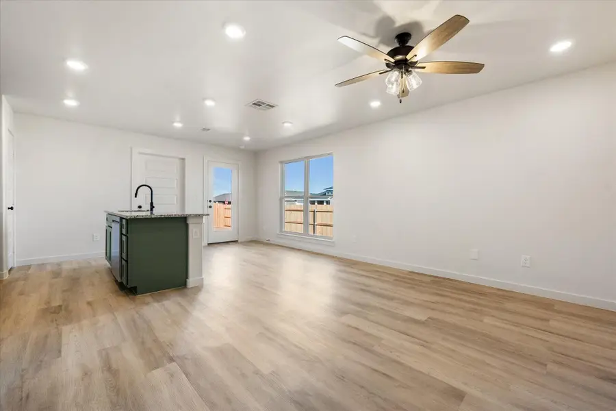 518 E 23rd Street, Wolfforth, TX 79382 - Image #3