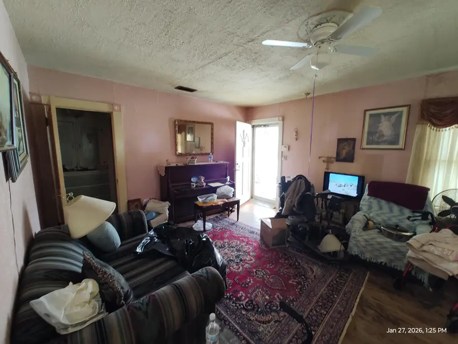 620 S 10th Street, Slaton, TX 79364 - Image #2