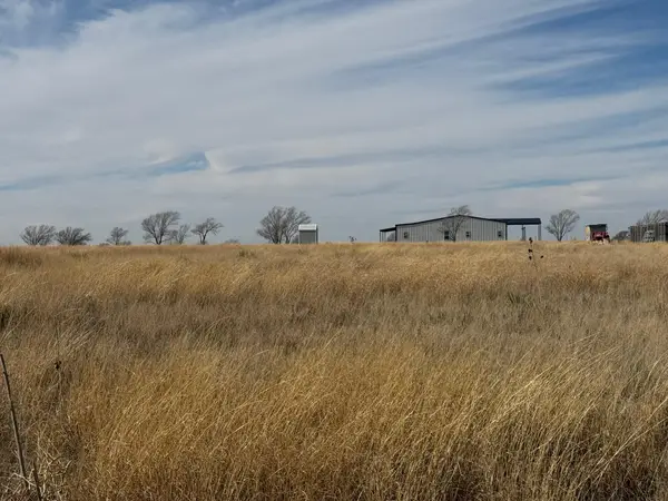 6726 E Ellis Street, Smyer, TX 79367