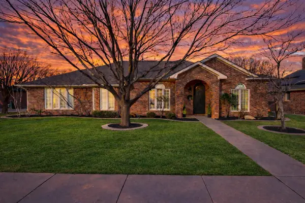 9904 Vicksburg Avenue, Lubbock, TX 79424