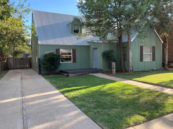 2221 15th Street, Lubbock, TX 79401