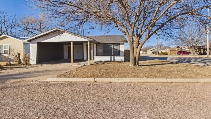 409 E 6th Street, Idalou, TX 79329 - #2