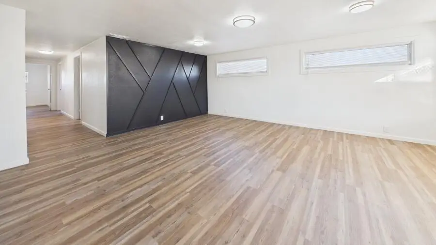 409 E 6th Street, Idalou, TX 79329 - #3