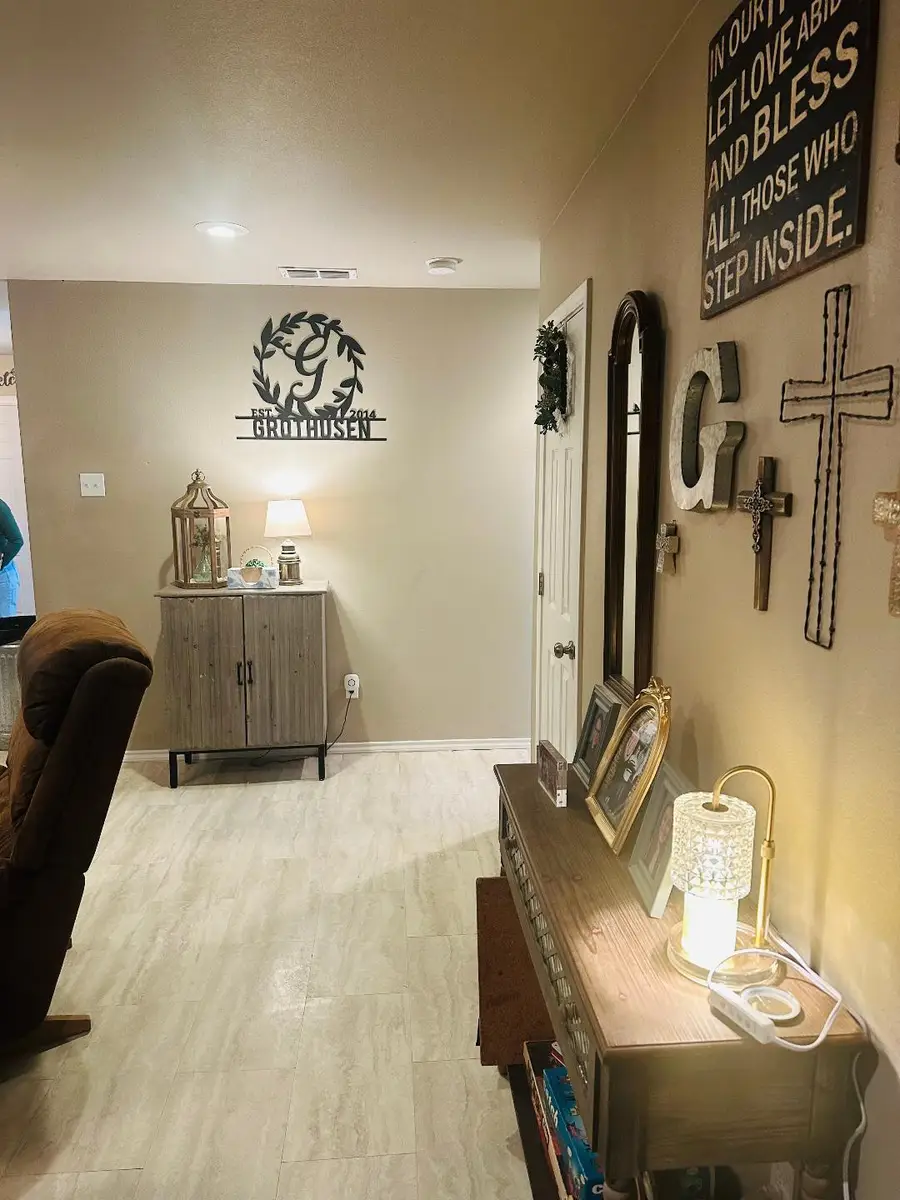 504 E 7th Street, Idalou, TX 79329 - #3