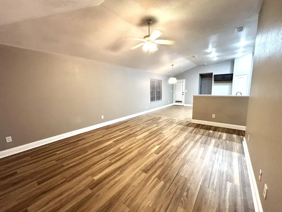 5534 111th Street, Lubbock, TX 79424 - #3