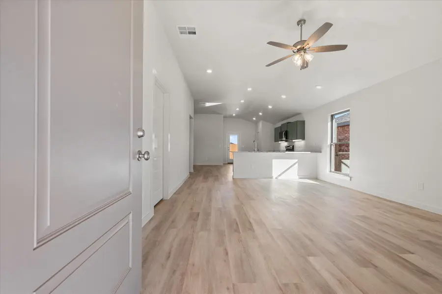 2414 Aberdeen Avenue, Wolfforth, TX 79382 - Image #2