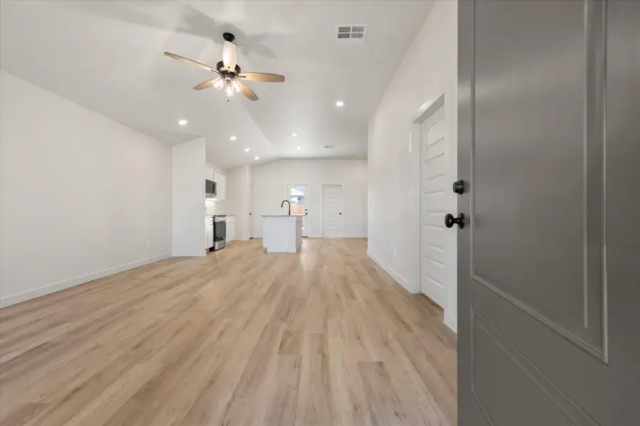 2415 Aberdeen Avenue, Wolfforth, TX 79382 - Image #2