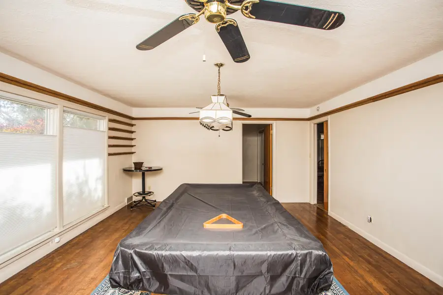 1100 W Lubbock Street, Slaton, TX 79364 - #3