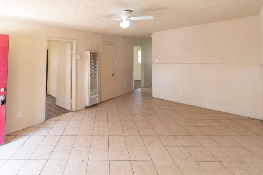 2705 E 2nd Street, Lubbock, TX 79403 - #2