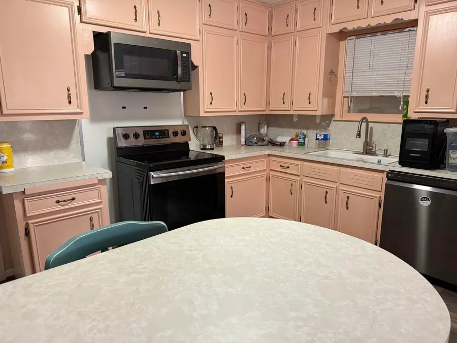 2004 Avenue H, Petersburg, TX 79250 - #3