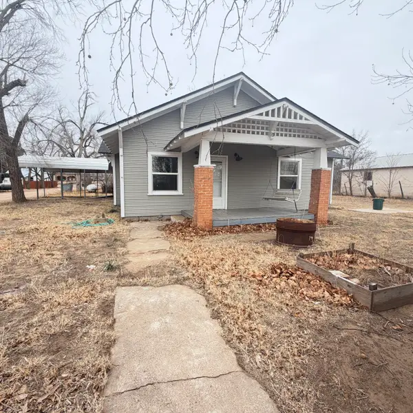 300 2nd Street, Roaring Springs, TX 79256