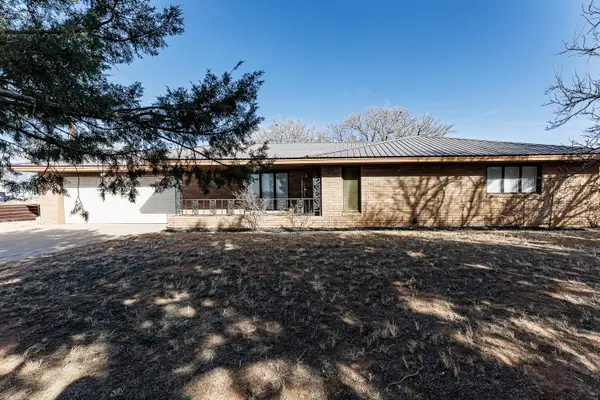 716 Bulldog Drive, Amherst, TX 79312