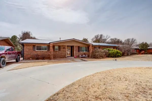 2503 N 2nd Street, Tahoka, TX 79373