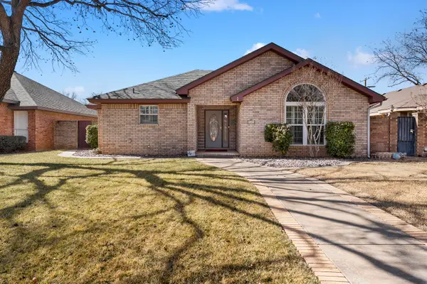 2404 Aberdeen Avenue, Lubbock, TX 79407