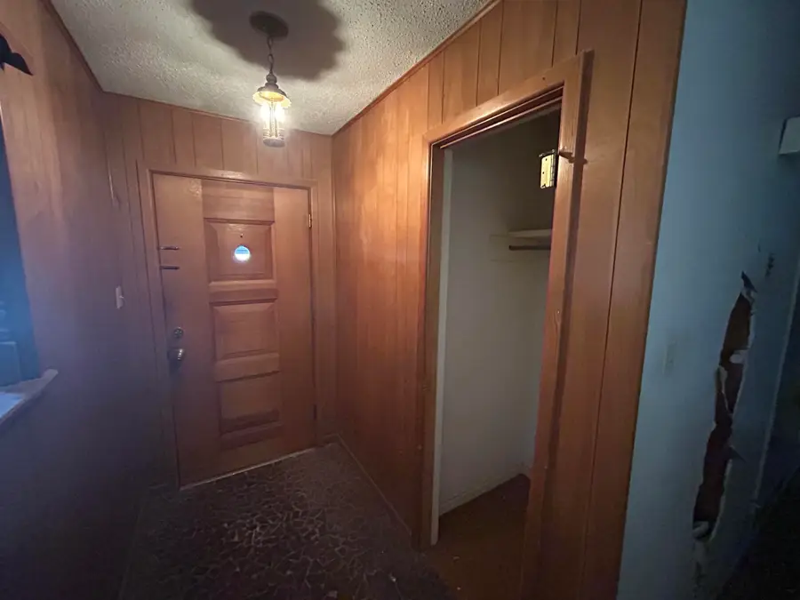 1926 Avenue H, Levelland, TX 79336 - #2