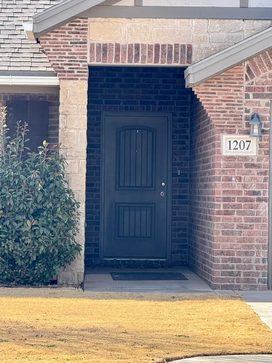 1207 N Vale Avenue, Lubbock, TX 79416 - #2