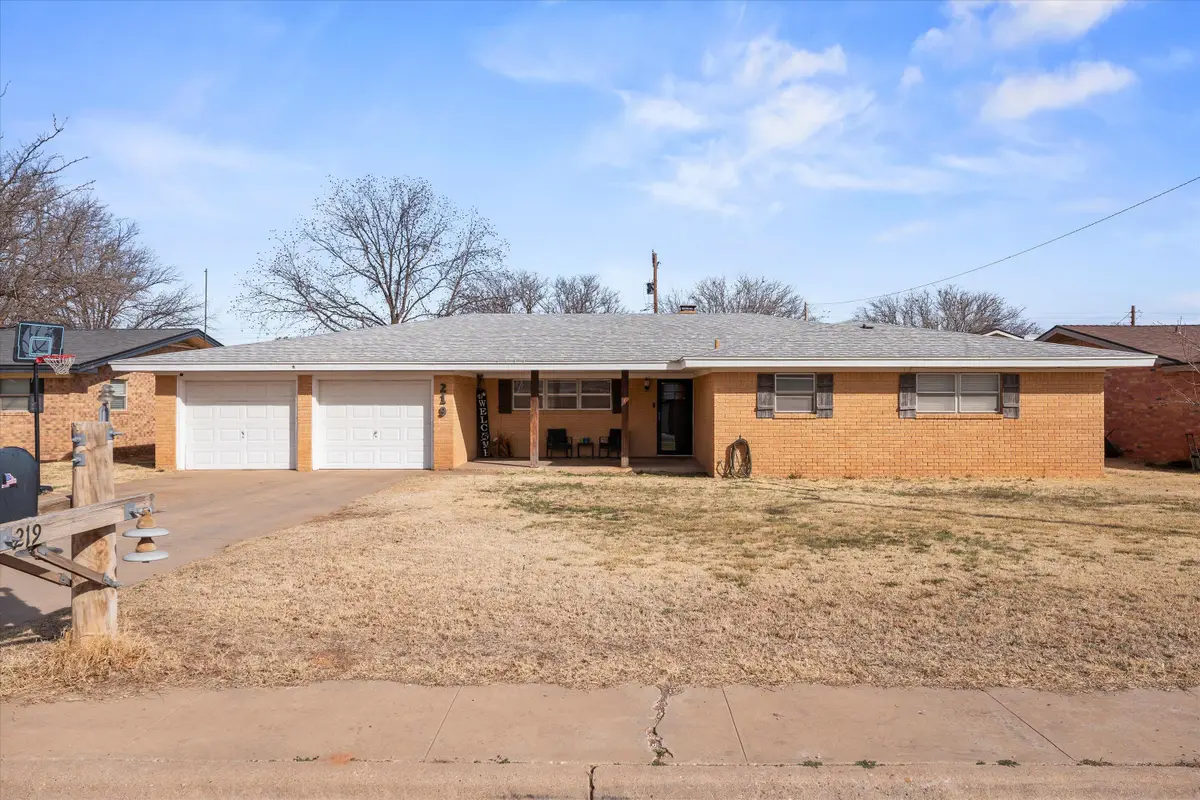219 Redwood Lane, Levelland, TX 79336 - #1