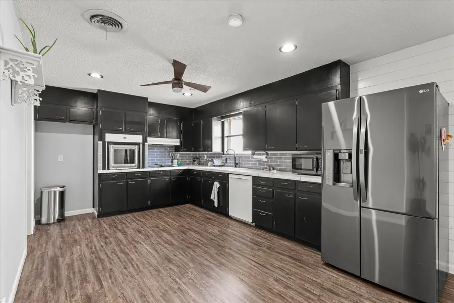 219 Redwood Lane, Levelland, TX 79336 - #3