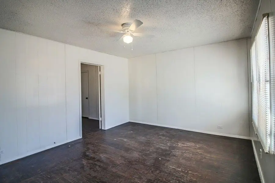 1805 Avenue R, Lubbock, TX 79401 - #2